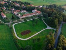 Starší pohled na zámek a park